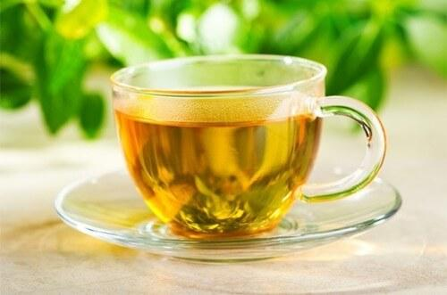 Benefits of Moringa leaf tea