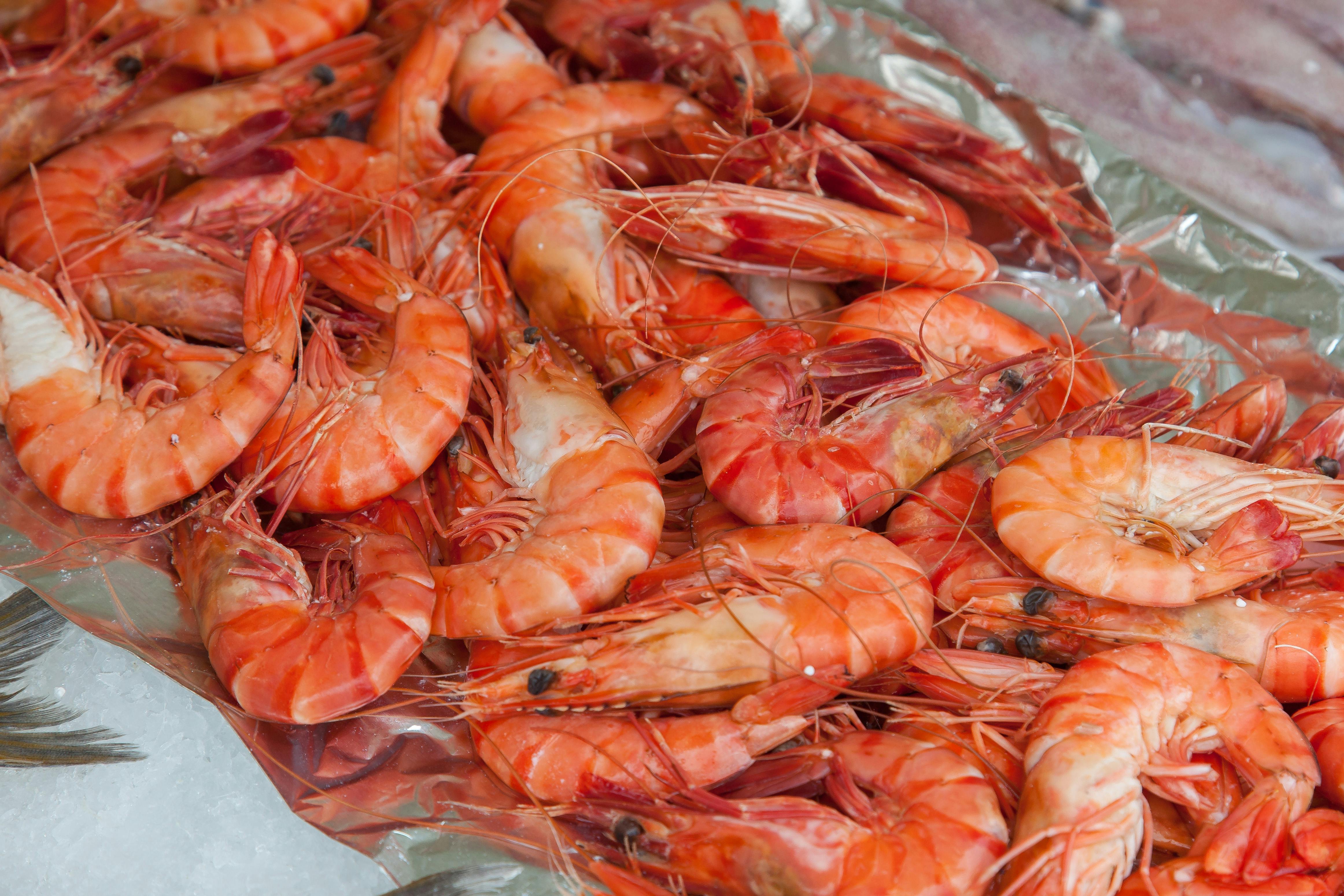 3 simple ways to defrost prawns